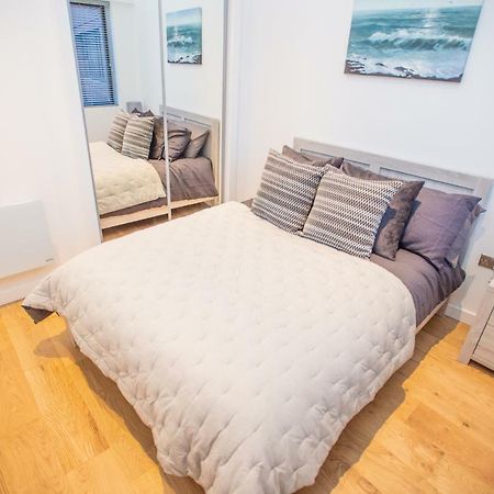 Stylish And Clean 1 Bed Apartment Maidenhead Town Center エクステリア 写真