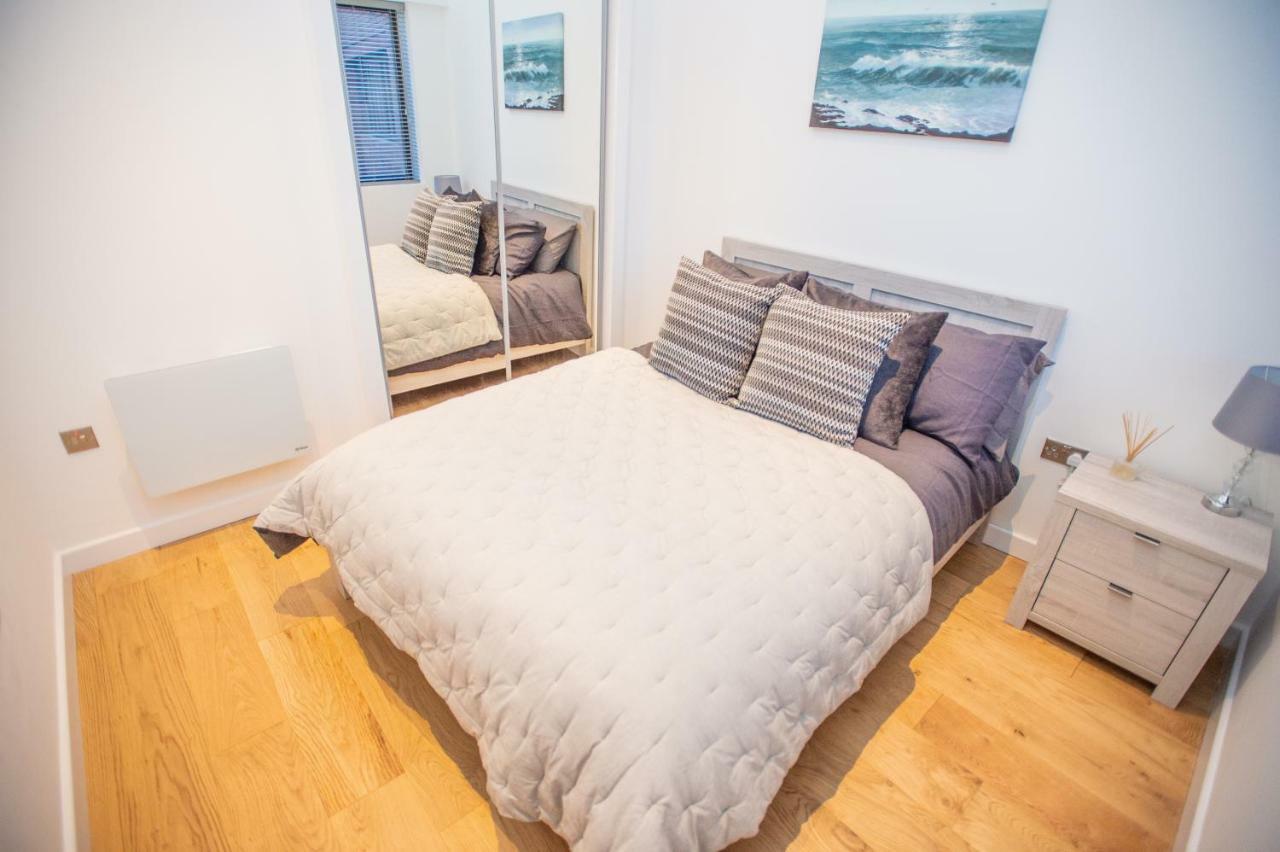 Stylish And Clean 1 Bed Apartment Maidenhead Town Center エクステリア 写真