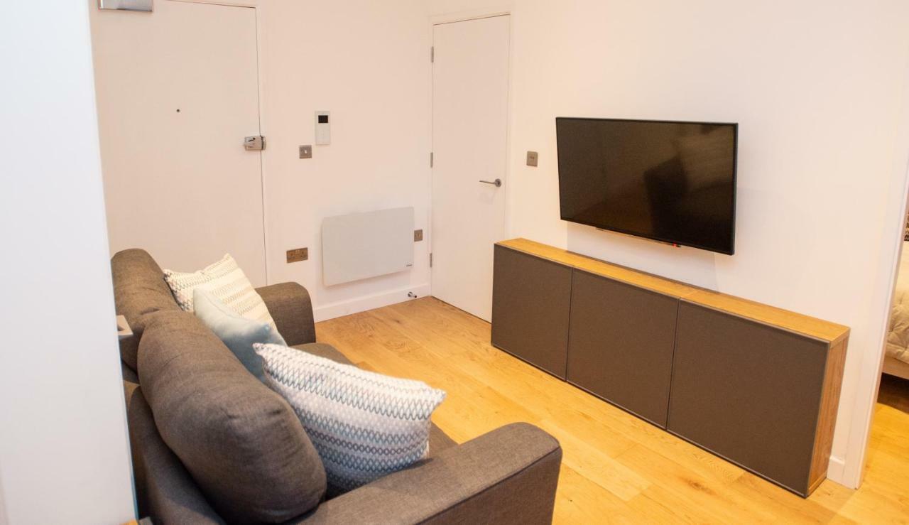 Stylish And Clean 1 Bed Apartment Maidenhead Town Center エクステリア 写真
