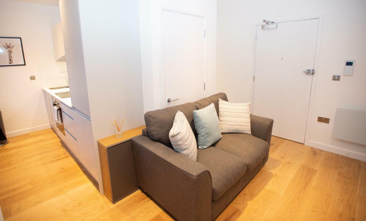 Stylish And Clean 1 Bed Apartment Maidenhead Town Center エクステリア 写真