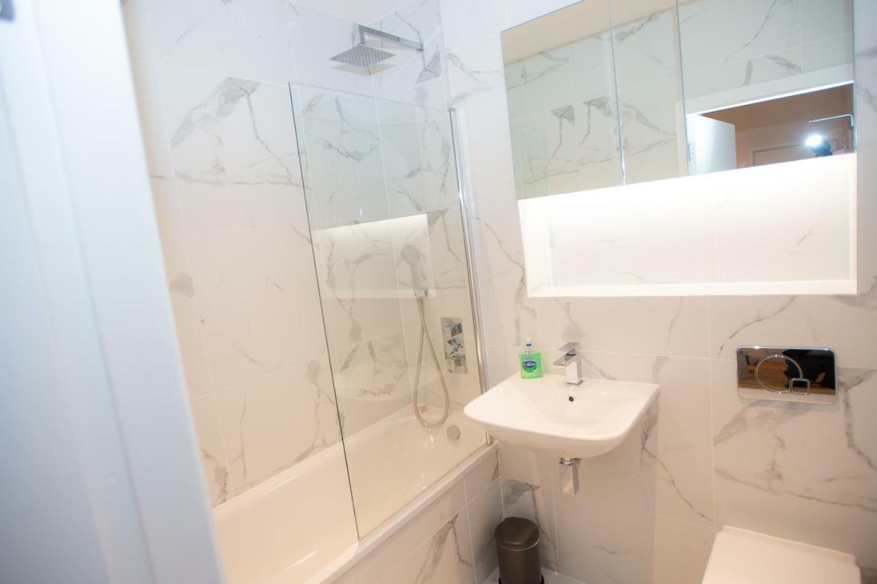 Stylish And Clean 1 Bed Apartment Maidenhead Town Center エクステリア 写真