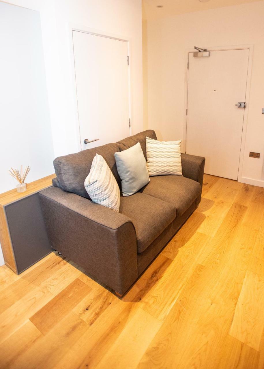 Stylish And Clean 1 Bed Apartment Maidenhead Town Center エクステリア 写真
