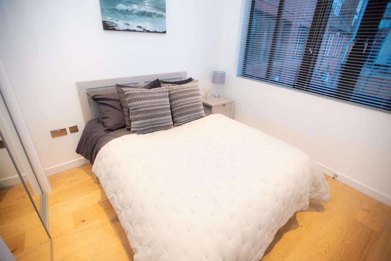Stylish And Clean 1 Bed Apartment Maidenhead Town Center エクステリア 写真